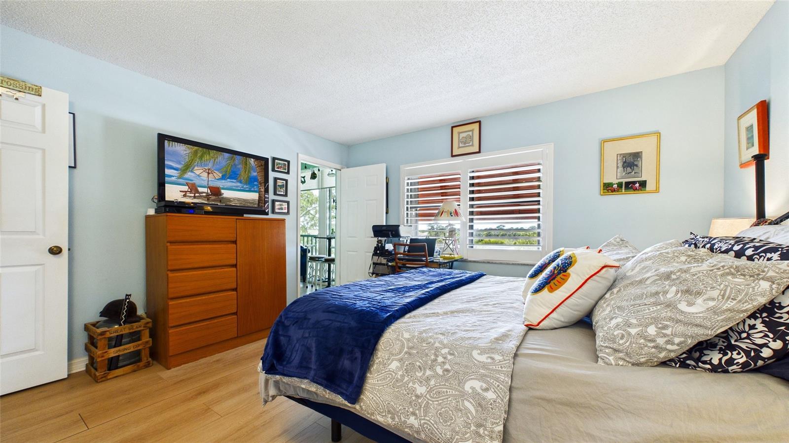 6000 PARK PLACE CONDO - Residential