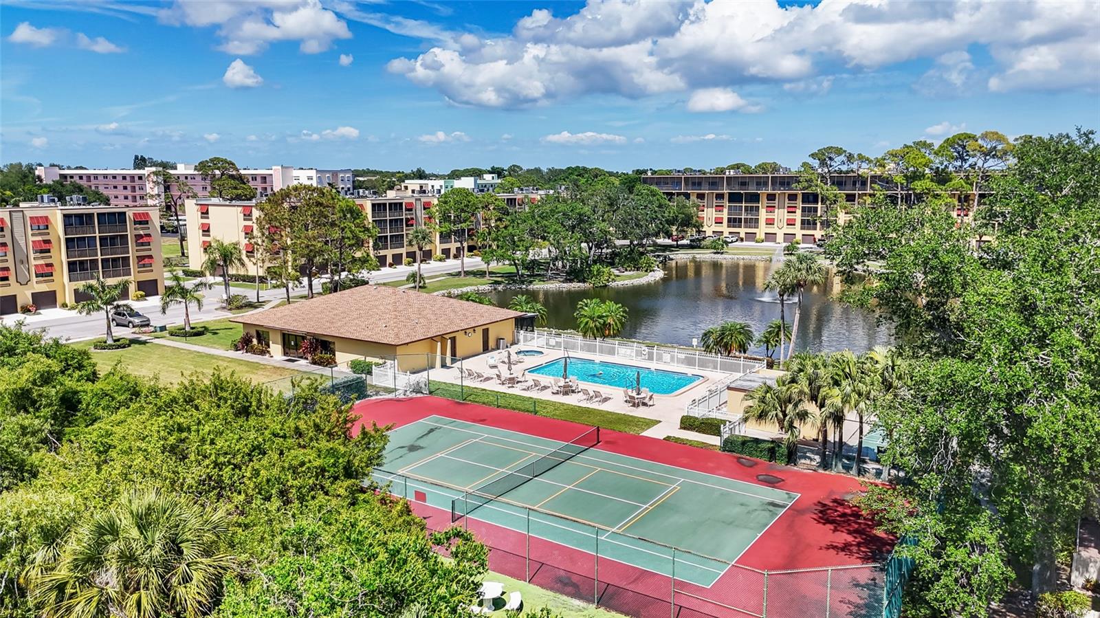 6000 PARK PLACE CONDO - Residential