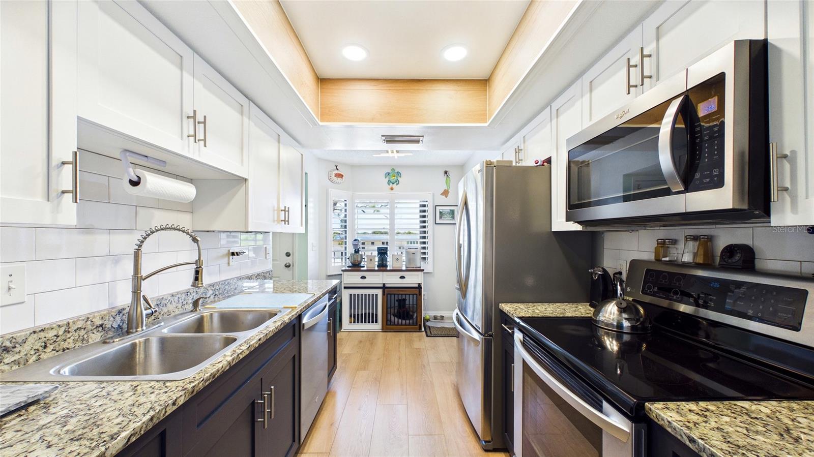 6000 PARK PLACE CONDO - Residential