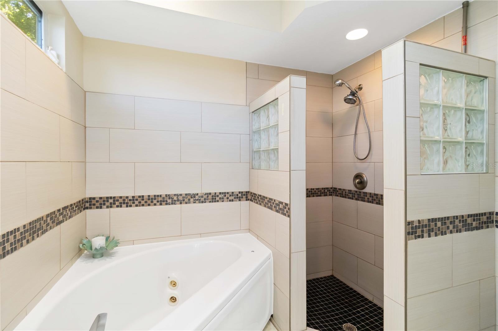 ARBOR OAKS SUB PH 2 - Residential