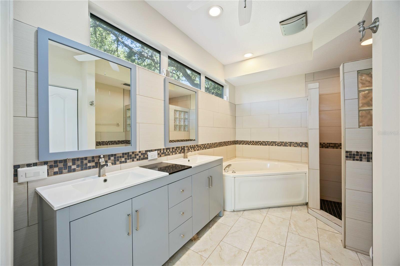 ARBOR OAKS SUB PH 2 - Residential