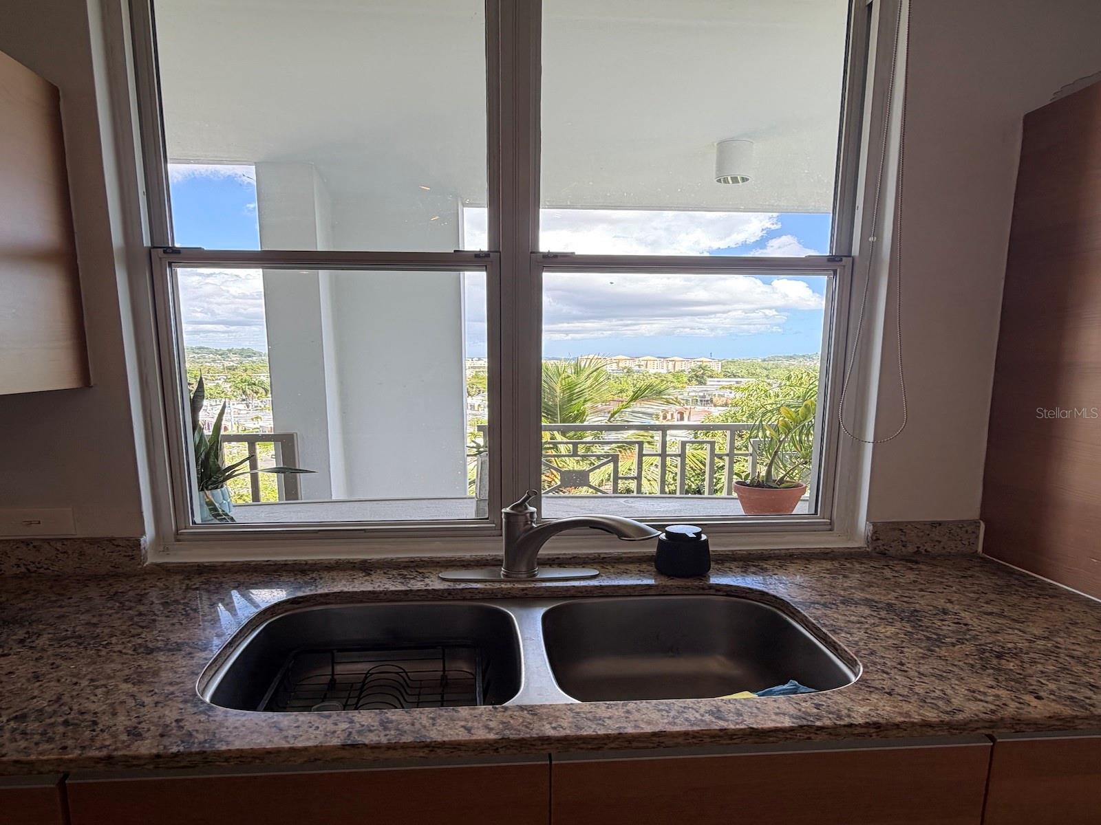 270 AVE SAN IGNACIO L-508