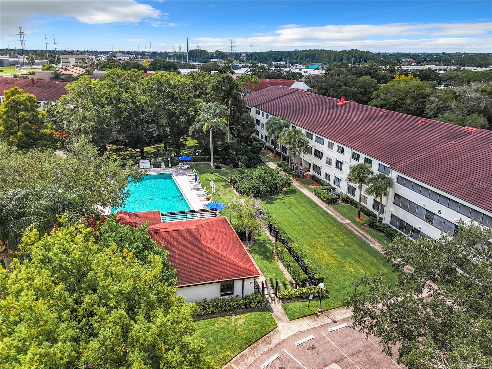 INVERNESS CONDO - Residential