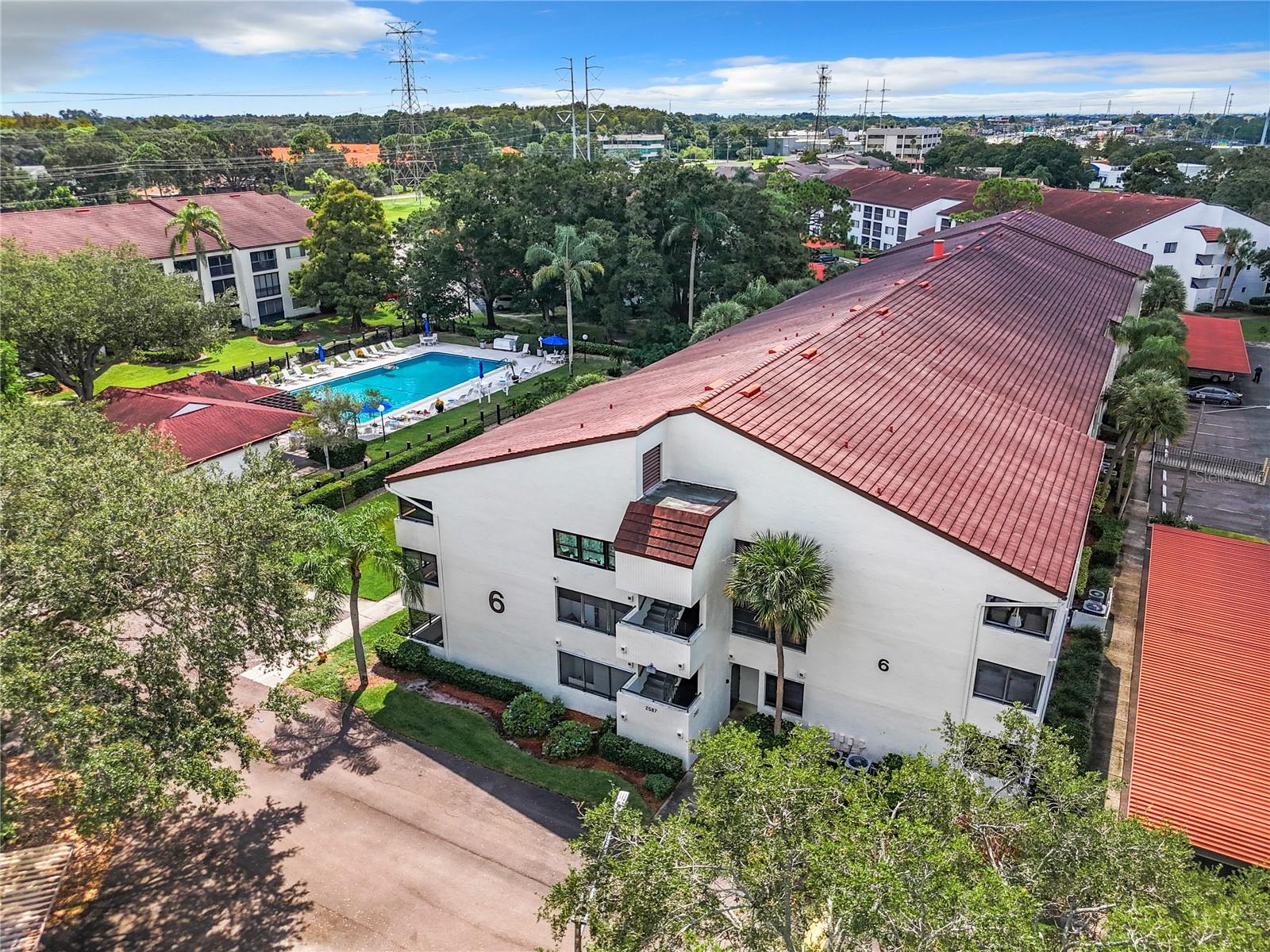 INVERNESS CONDO - Residential