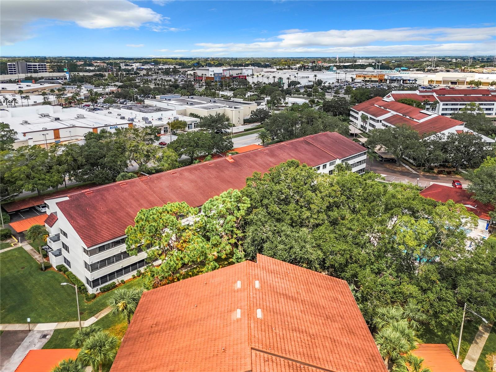 INVERNESS CONDO - Residential