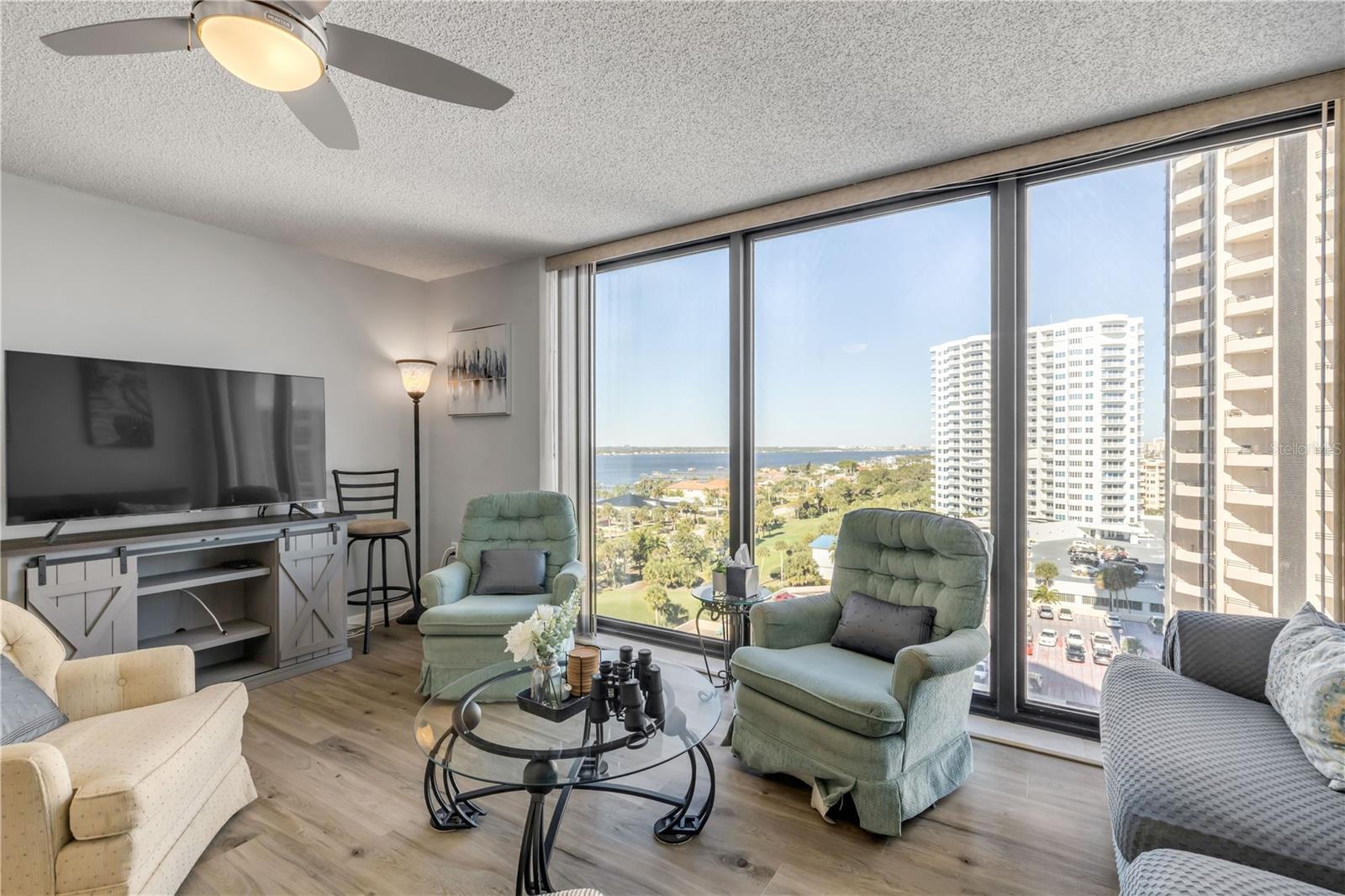 1 OCEANS WEST BOULEVARD 10B4