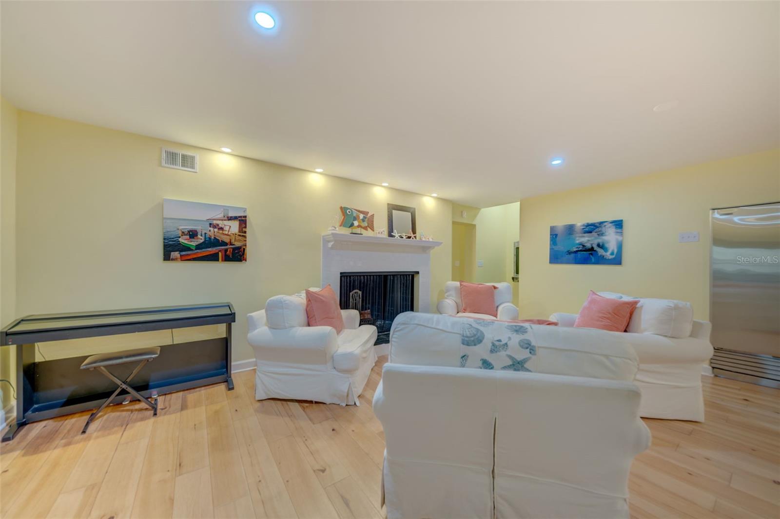 BAYWOOD VILLAGE - Residential