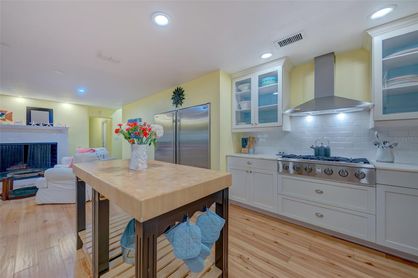 BAYWOOD VILLAGE - Residential