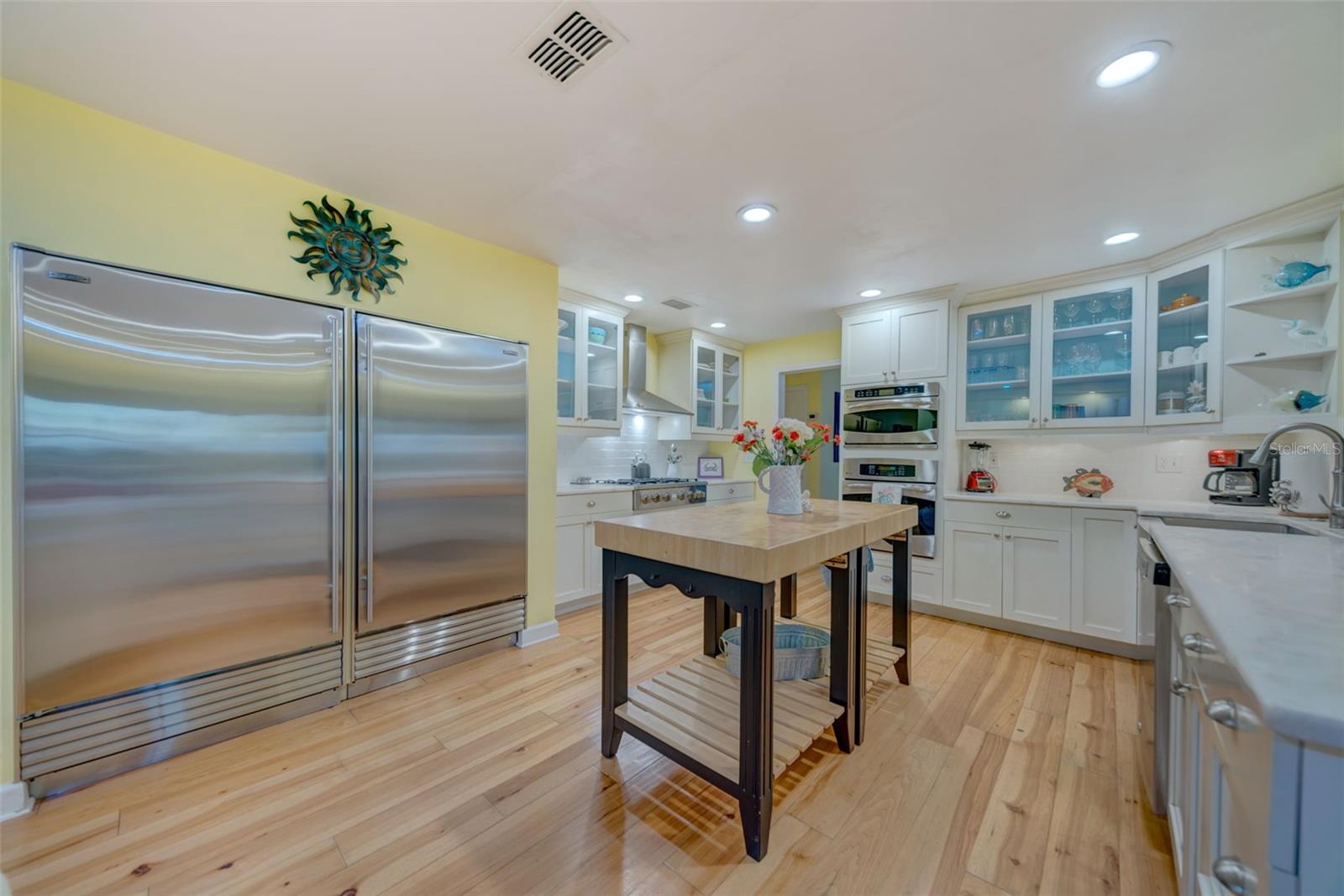 BAYWOOD VILLAGE - Residential