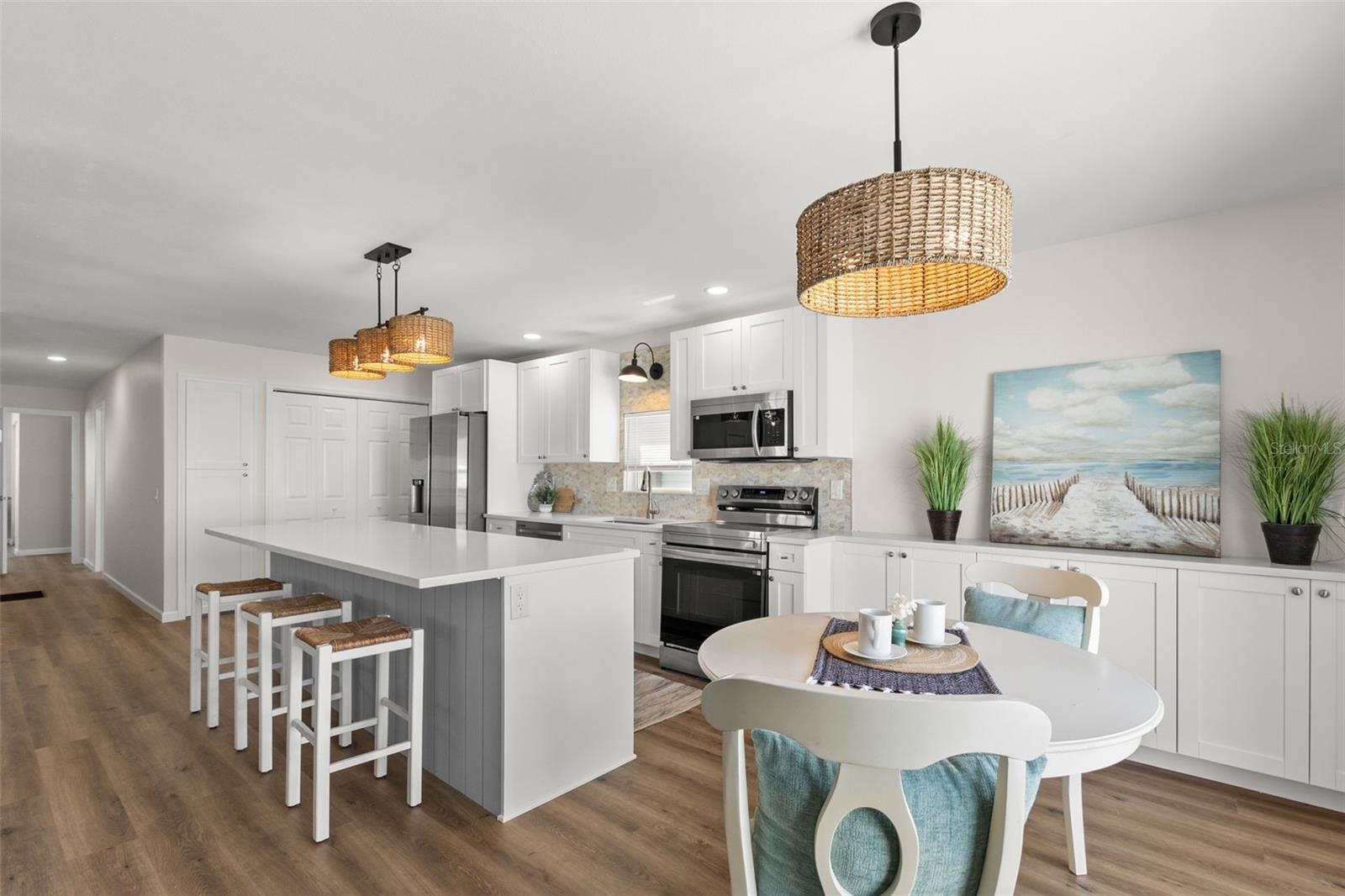 MOBEL AMERICANA MOBILE HOME PARK UNREC - Residential Lease