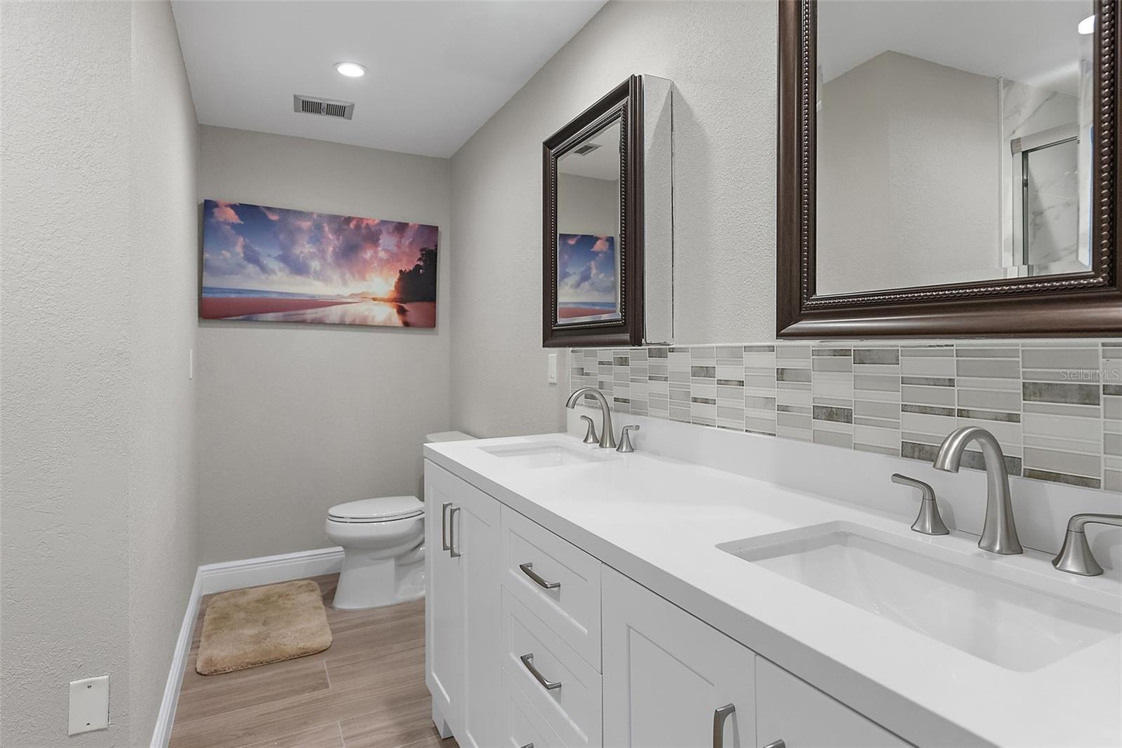 BOCA CIEGA POINT EAST - Residential