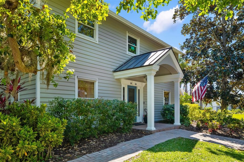 Photo of 1434 Ladue Lane, Sarasota, FL 34231 (MLS # A4673523)