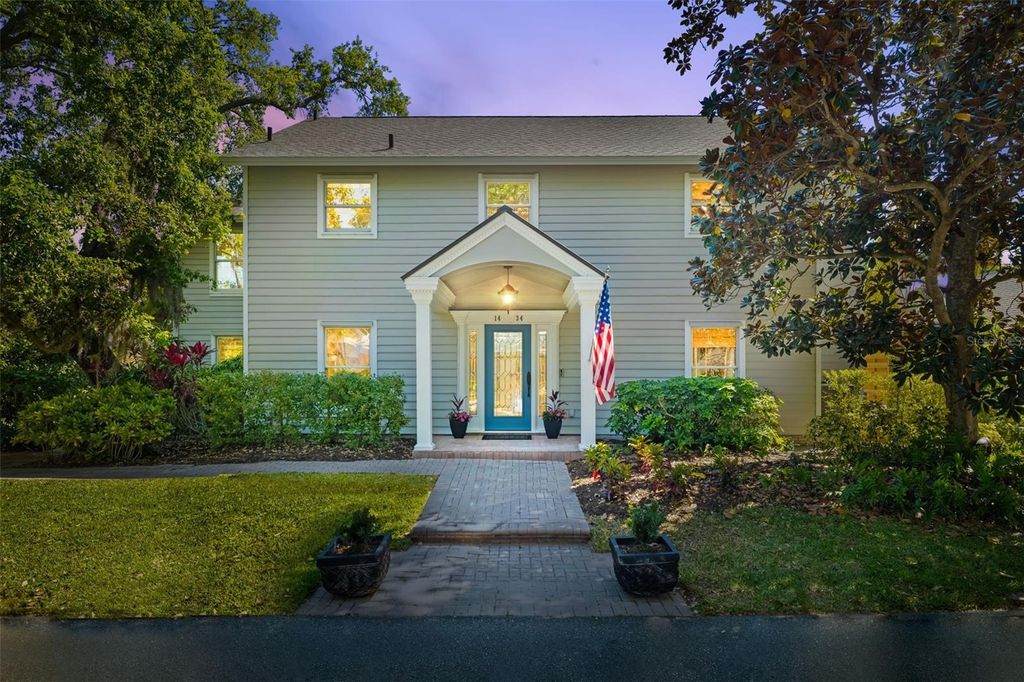 Photo of 1434 Ladue Lane, Sarasota, FL 34231 (MLS # A4673523)