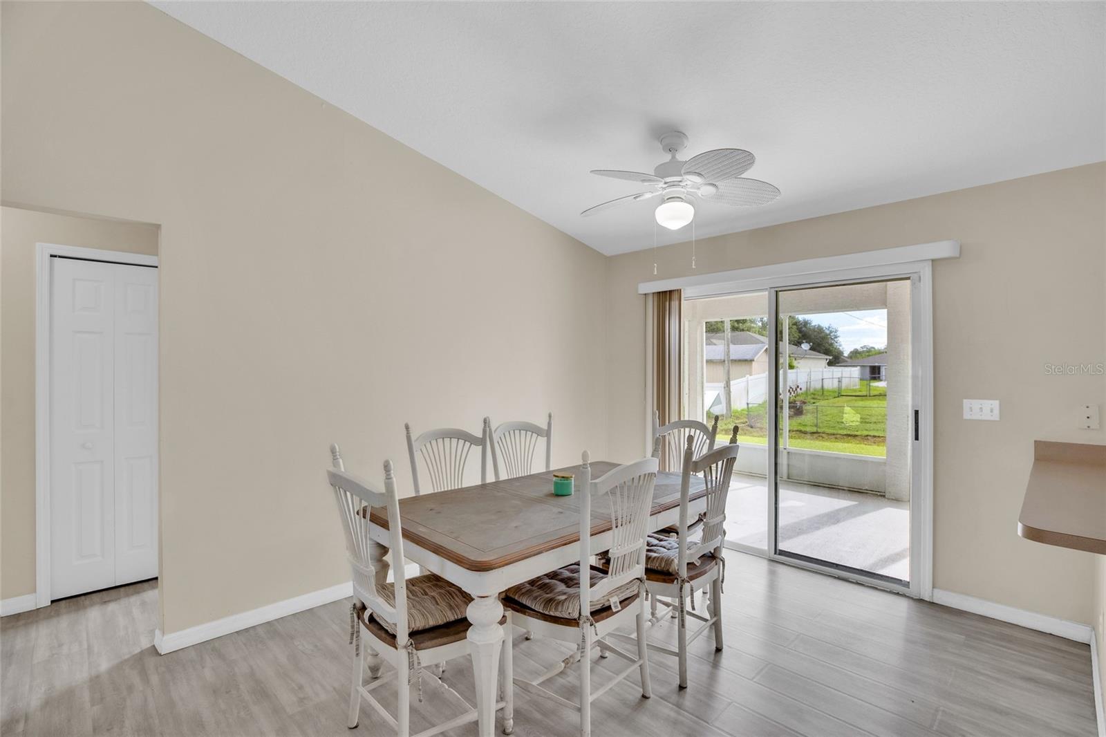 VERO LAKE ESTATES - Residential