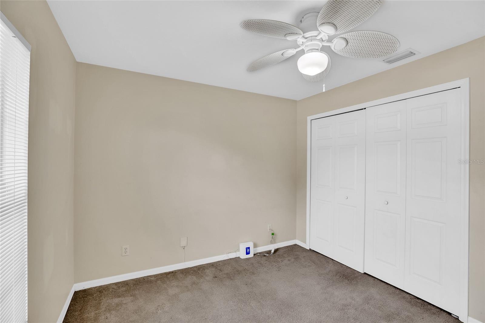 VERO LAKE ESTATES - Residential