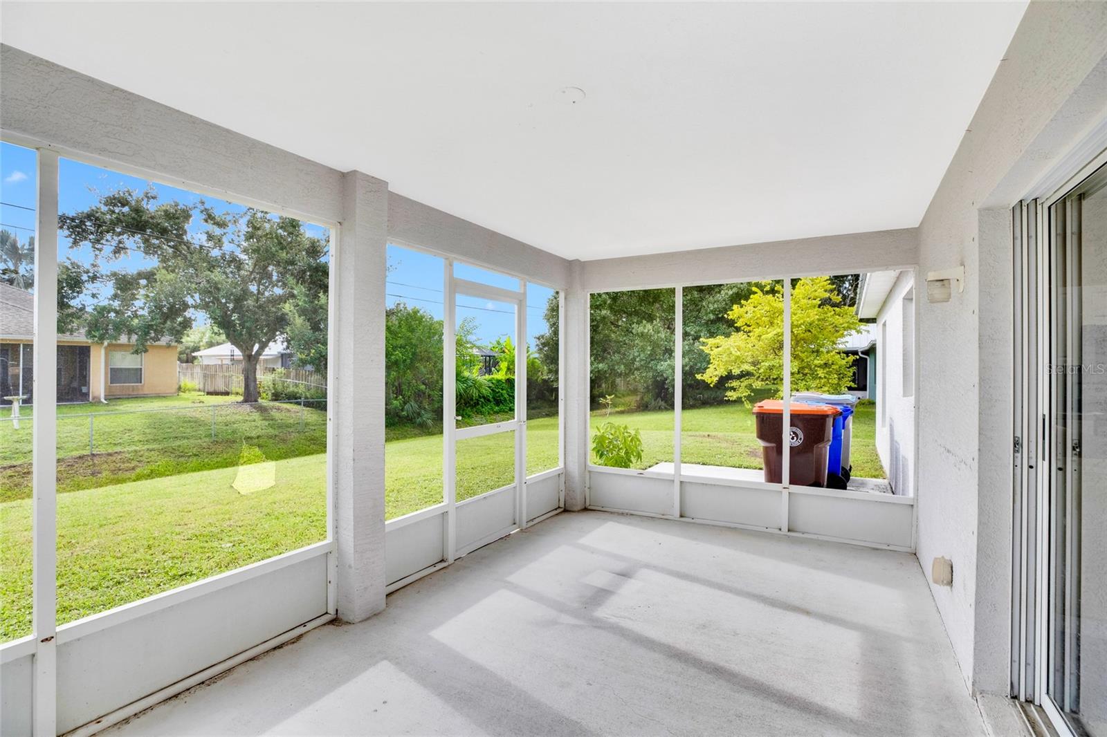 VERO LAKE ESTATES - Residential