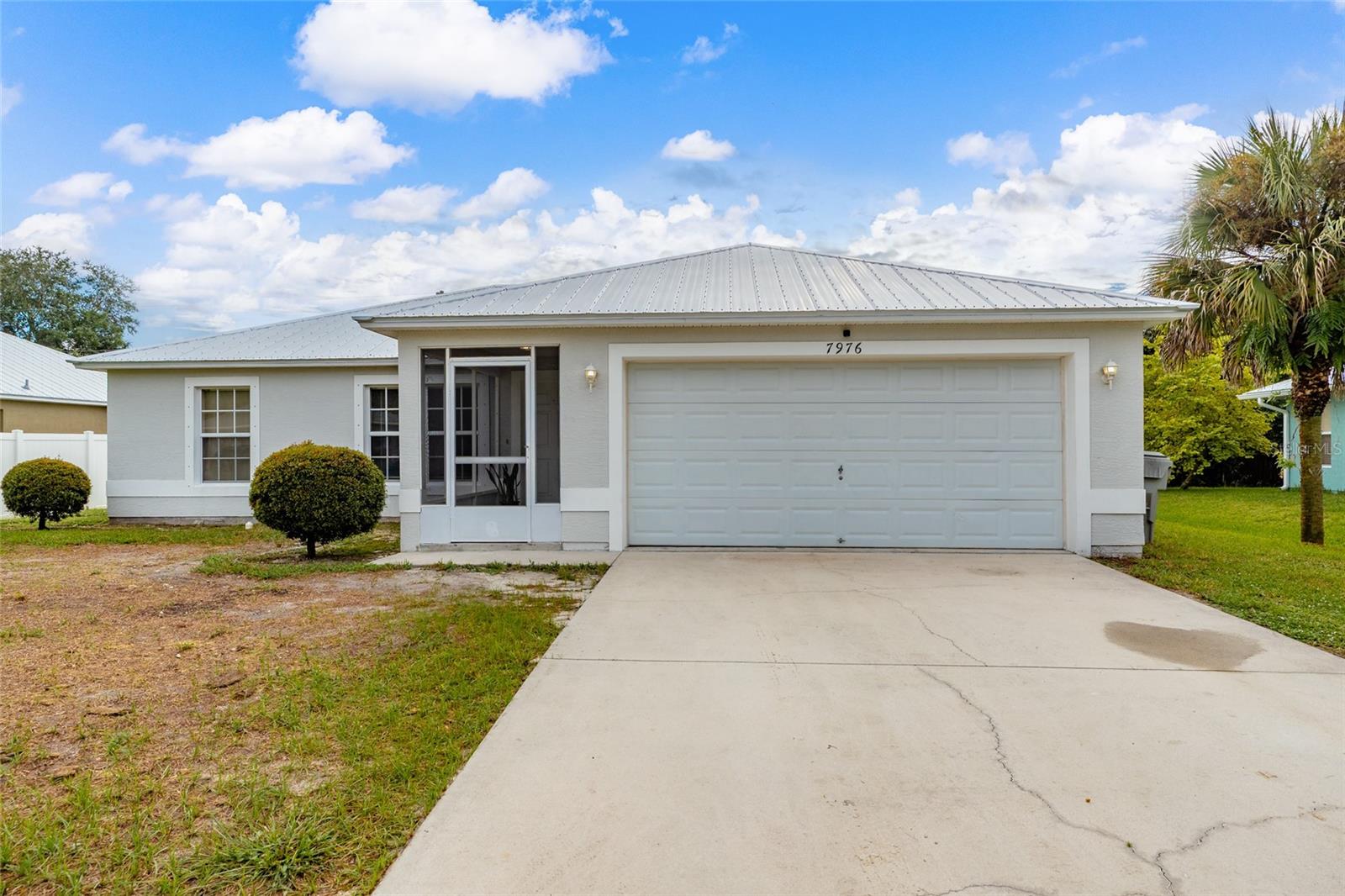 VERO LAKE ESTATES - Residential