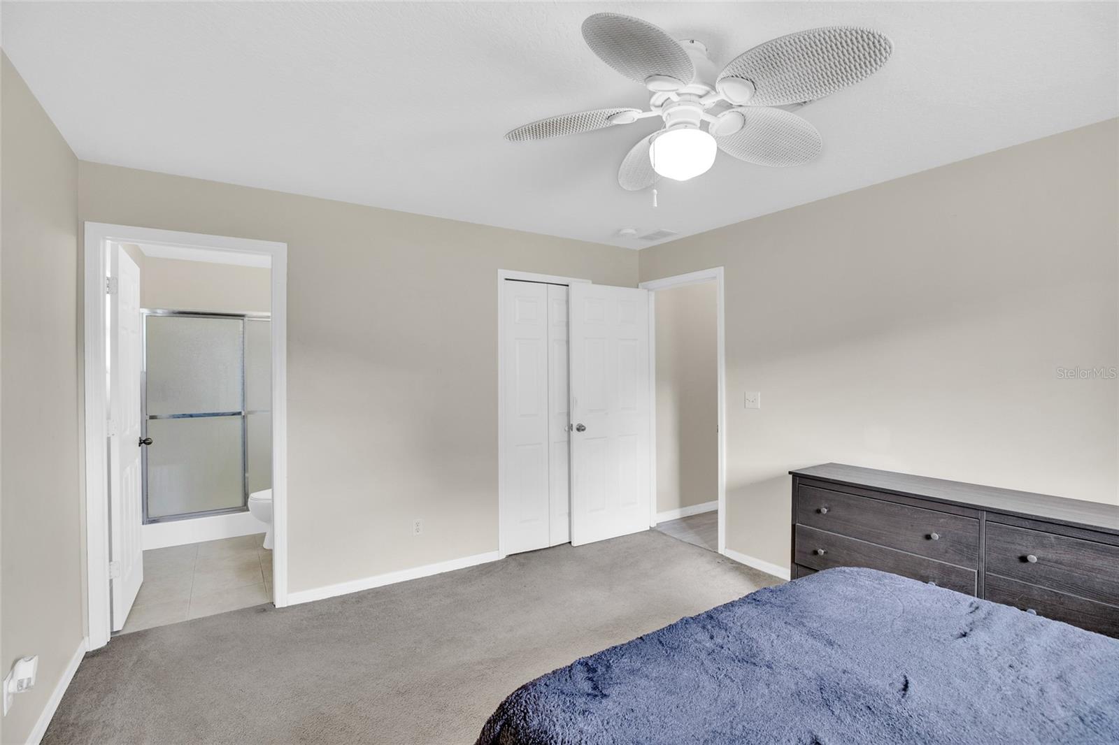 VERO LAKE ESTATES - Residential