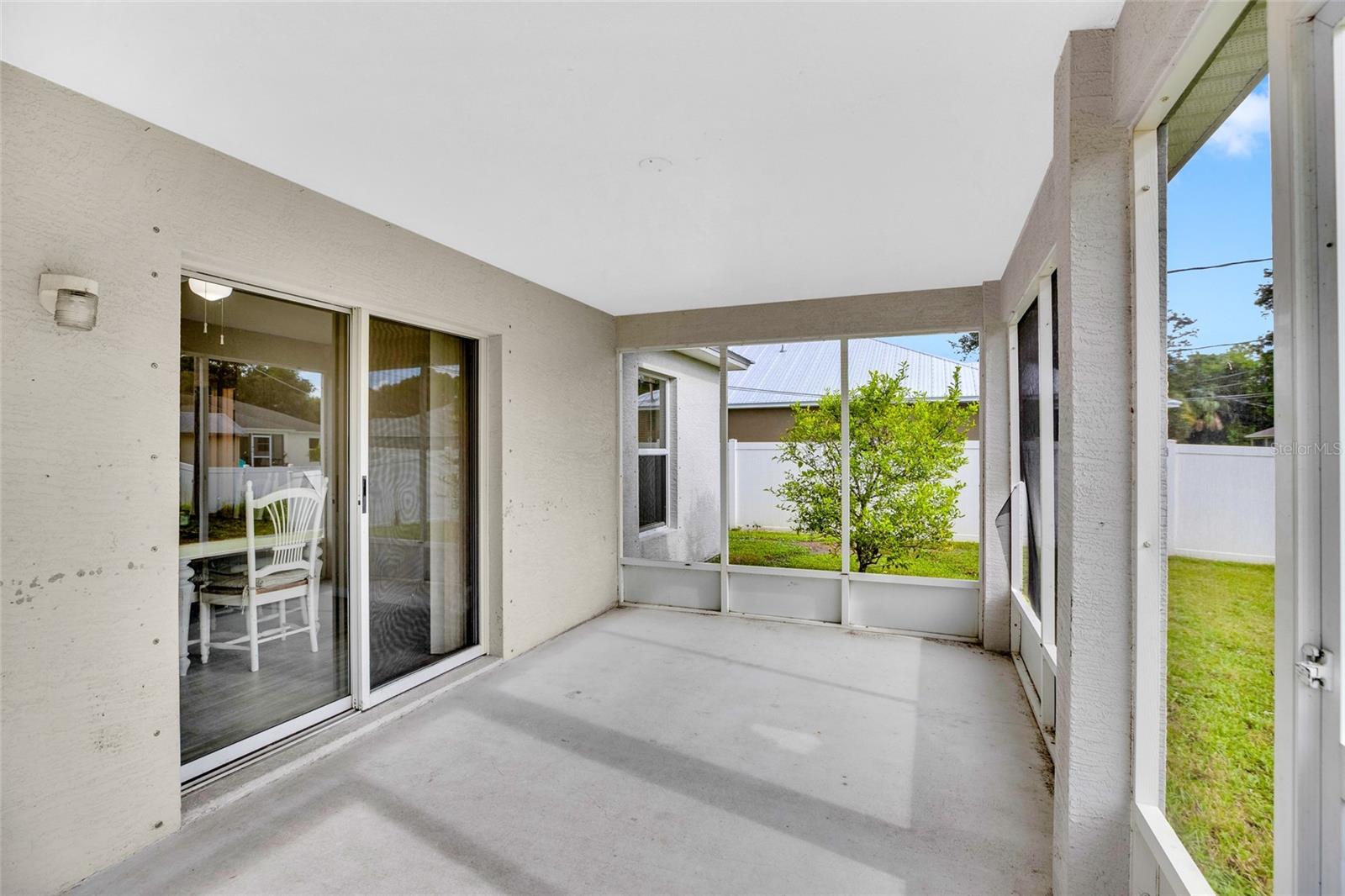 VERO LAKE ESTATES - Residential