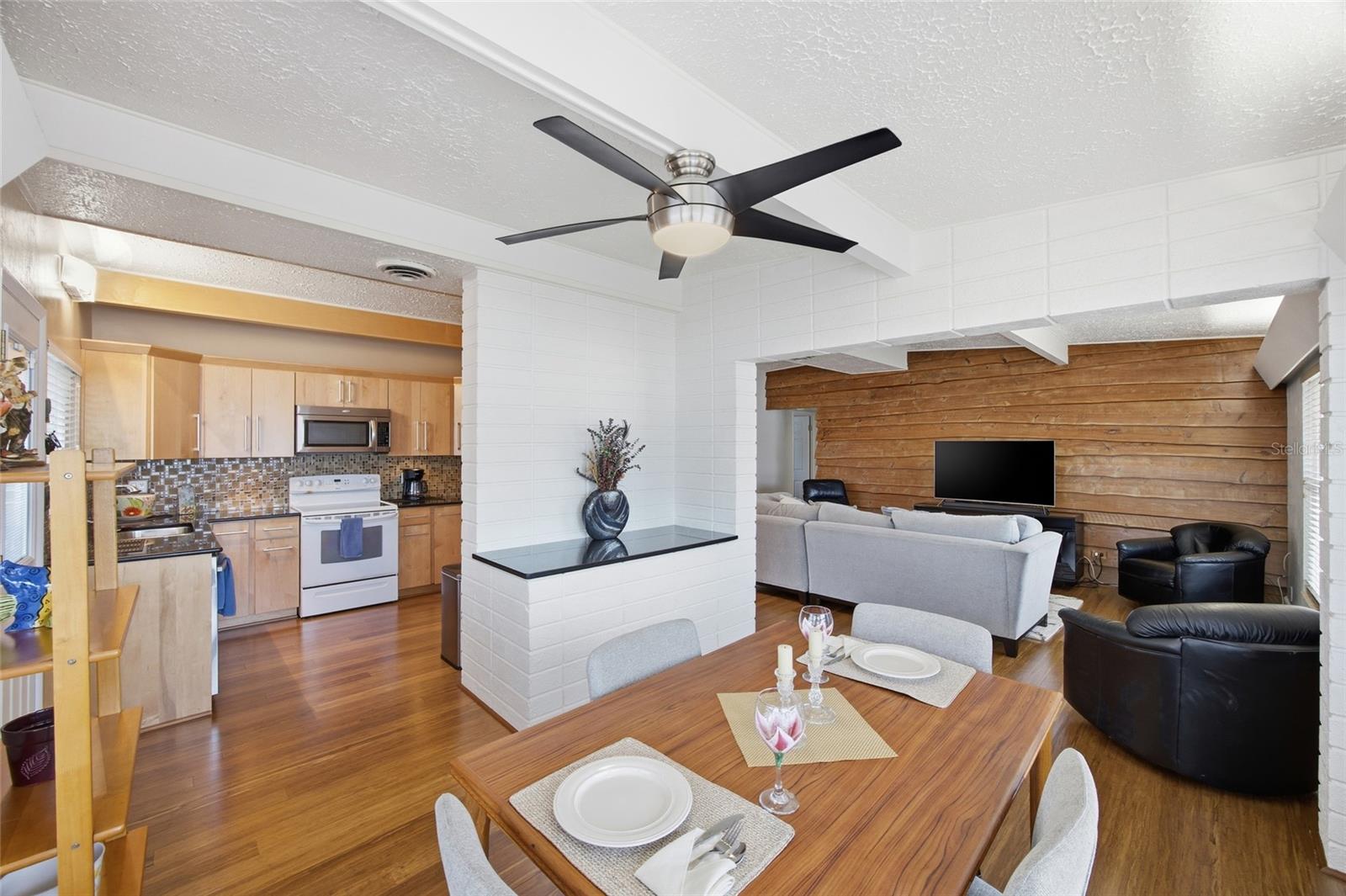 GARDEN MANOR SEC 1 REP - Residential