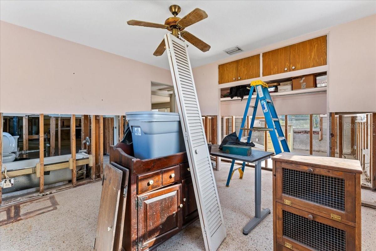 PASADENA ISLE - Residential