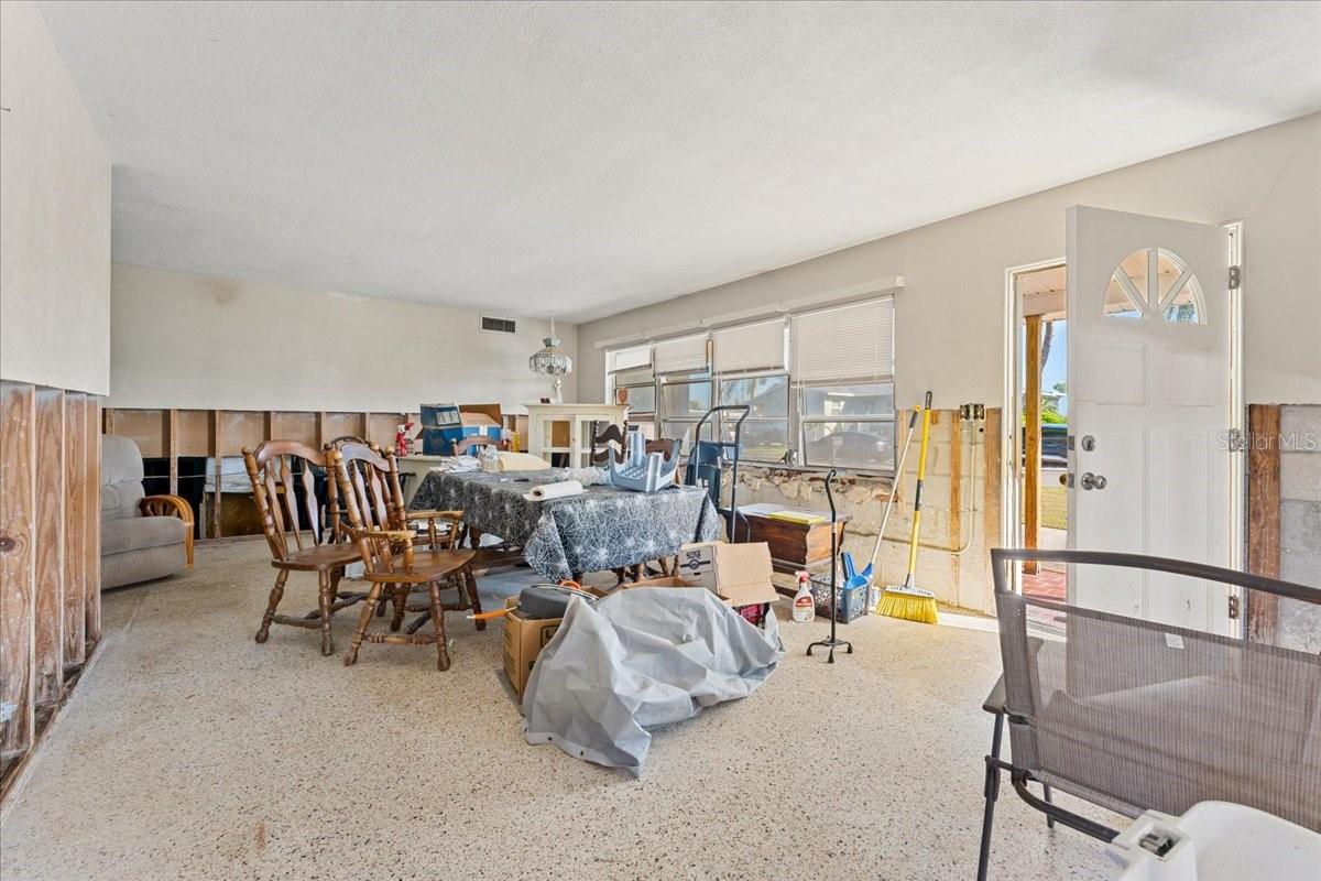 PASADENA ISLE - Residential