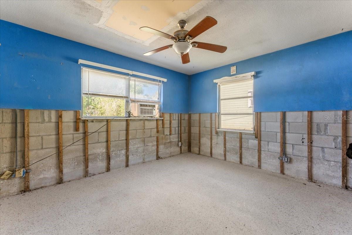 PASADENA ISLE - Residential