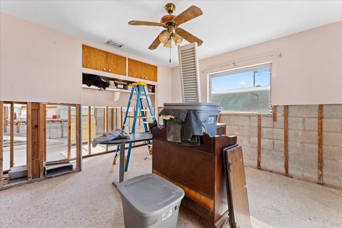 PASADENA ISLE - Residential