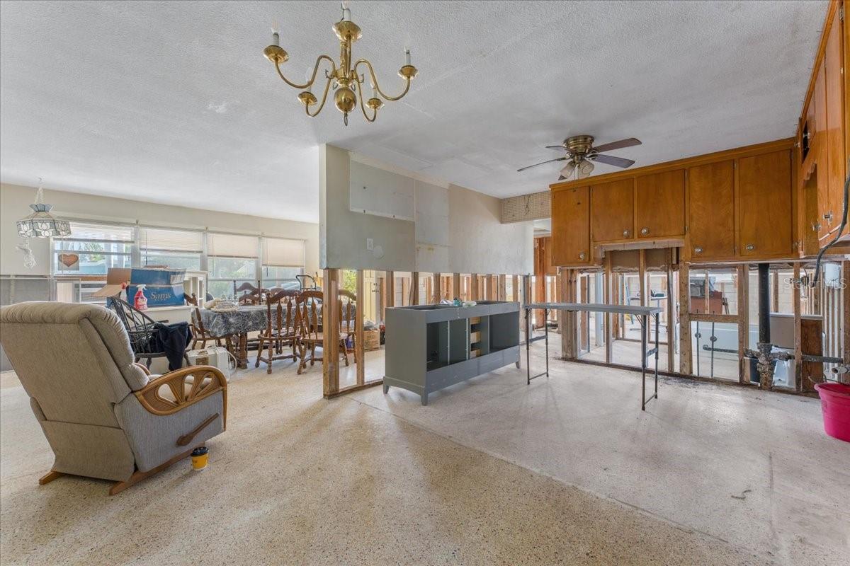 PASADENA ISLE - Residential