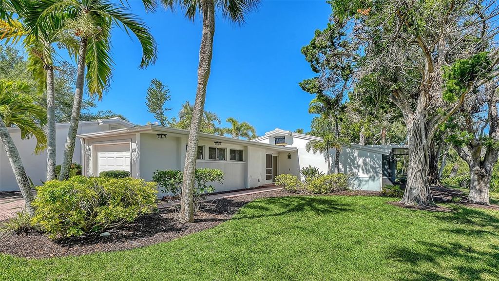 Photo of 239 Hourglass Way #V7, Sarasota, FL 34242 (MLS # A4691064)