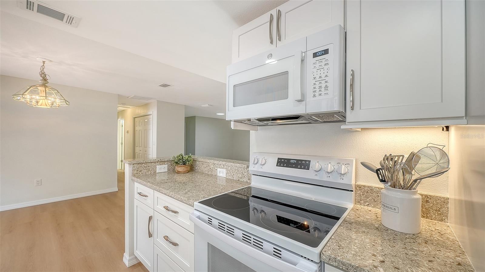 WHISPERING SANDS - Residential