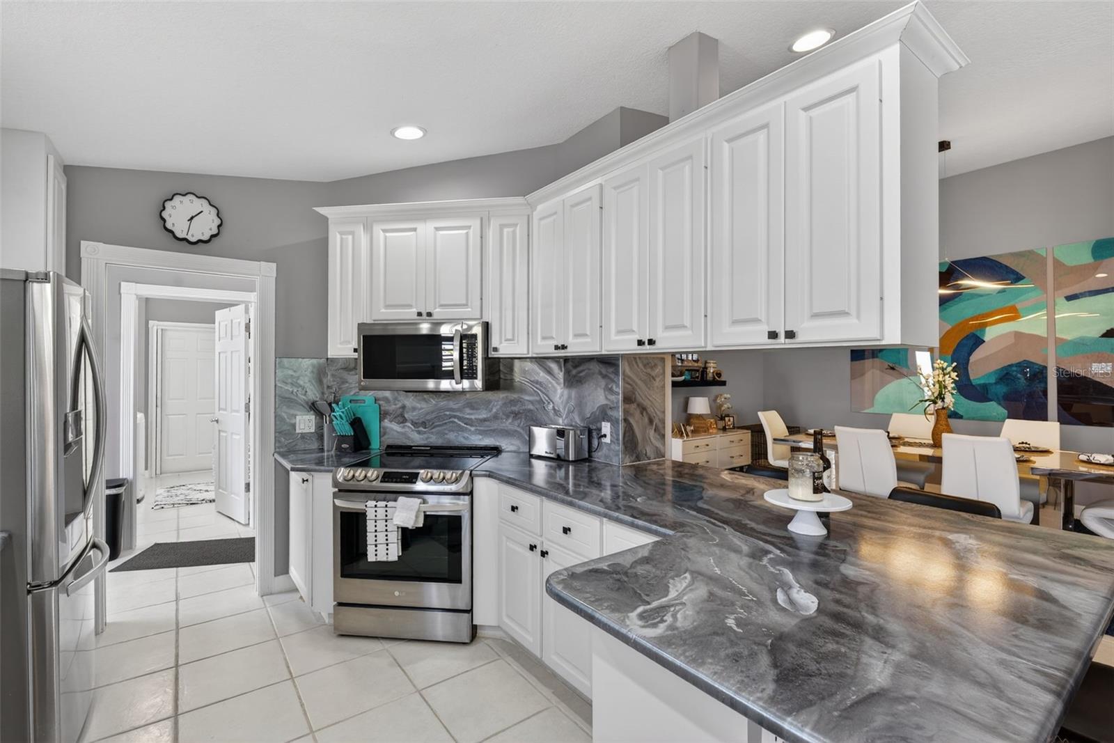 VILLAGEWALK - Residential