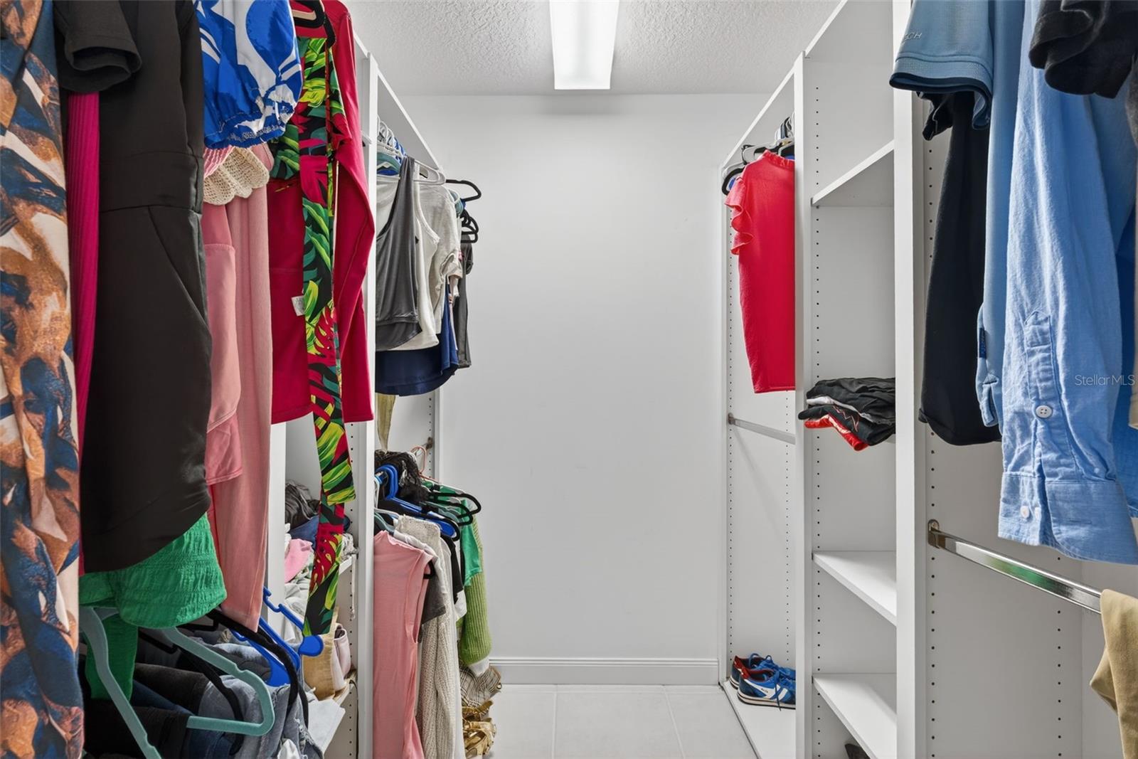 VILLAGEWALK - Residential