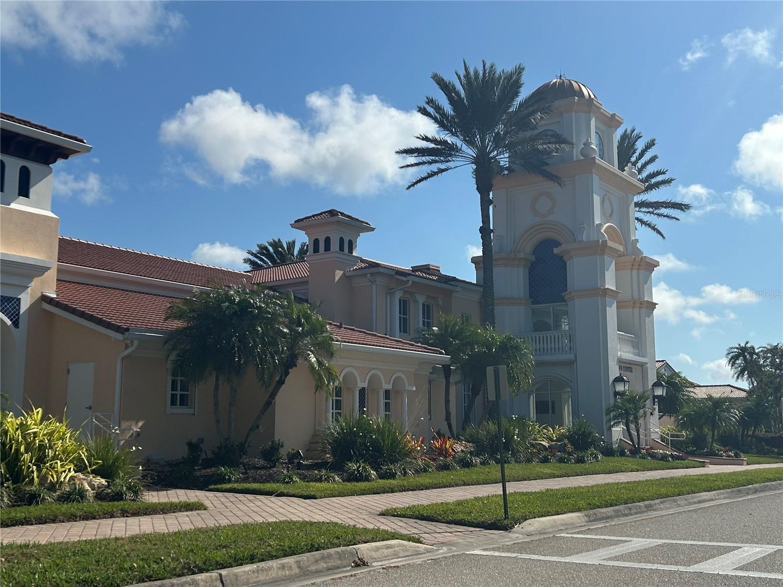 VILLAGEWALK - Residential