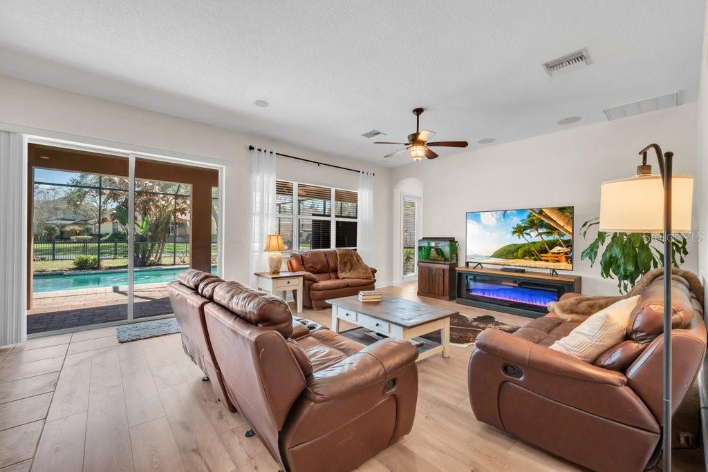 FISHHAWK RANCH TOWNCENTER PH 2A - Residential