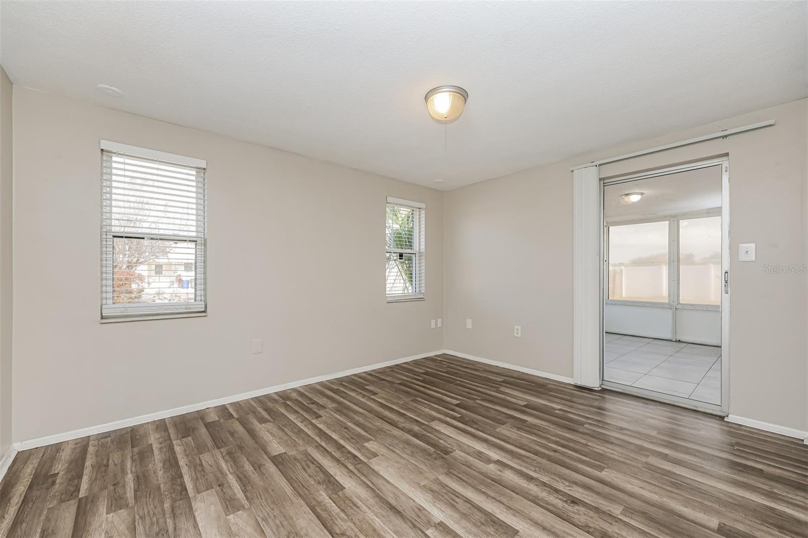 EMBASSY HILLS - Residential