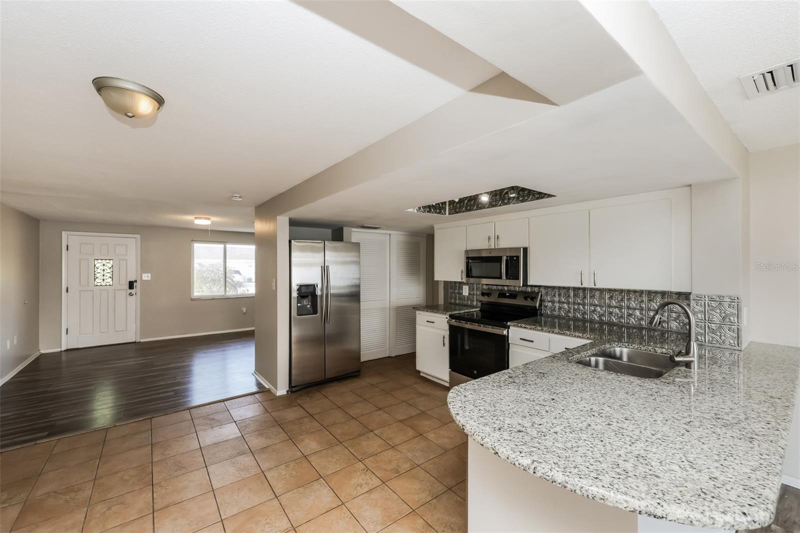 EMBASSY HILLS - Residential