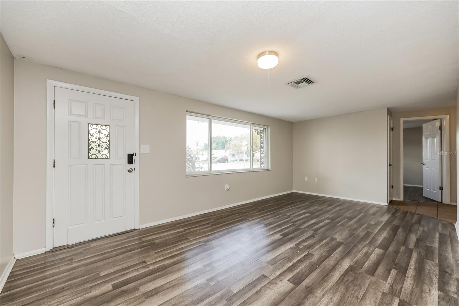 EMBASSY HILLS - Residential