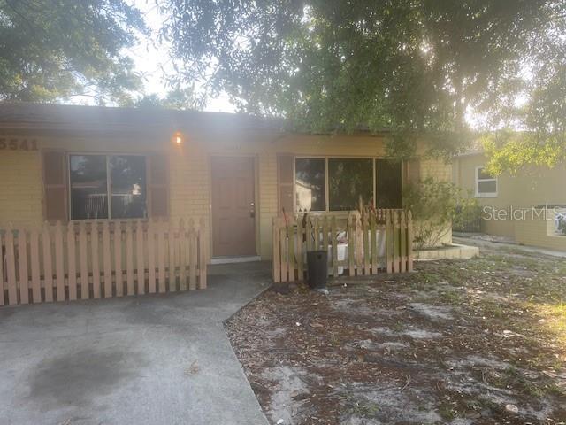 Large 2 bedroom 1 bath 1/2 of a duplex in North St Pete. The home has a large living room, 2 large bedrooms and a bonus room that would be a great home office or a 3rd bedroom if needed. The property has a large back yard and is in close proximity to Gulf Beaches, US 19, 49th St, shopping and restaurants.