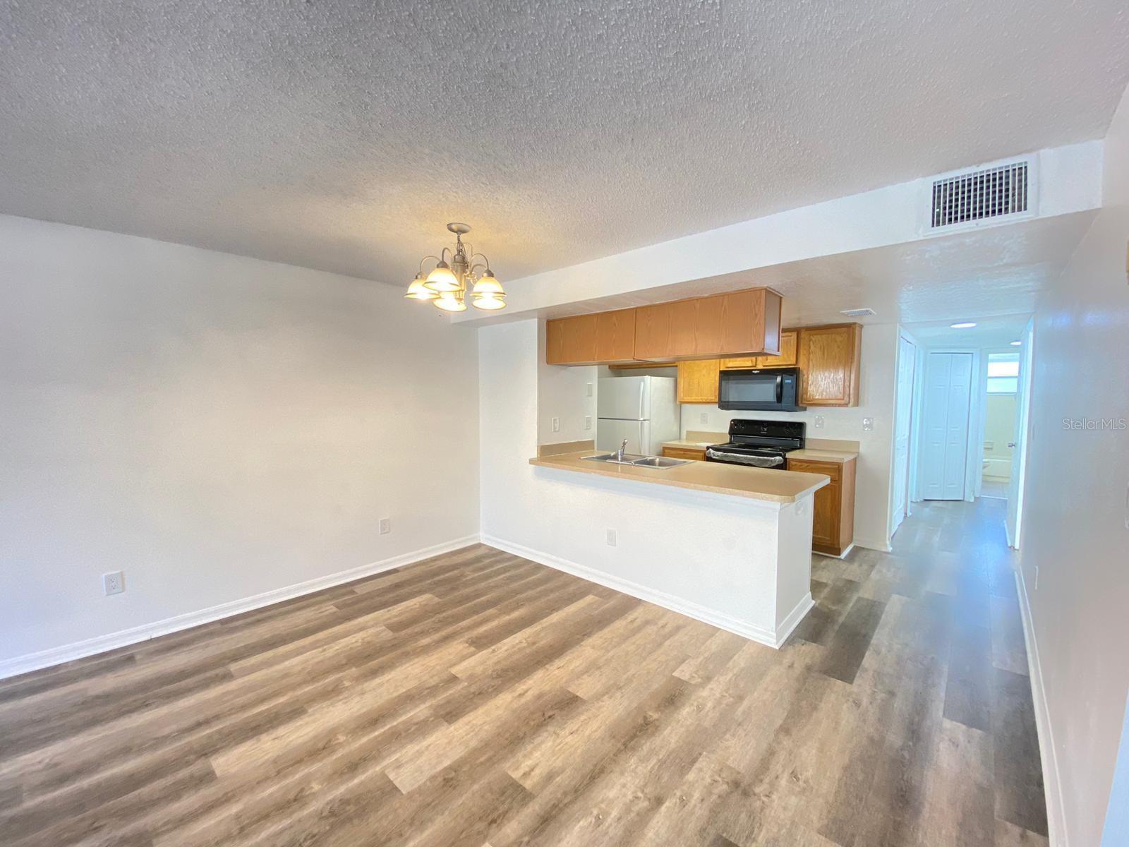 VILLAS AT SOMERSET - Residential Lease