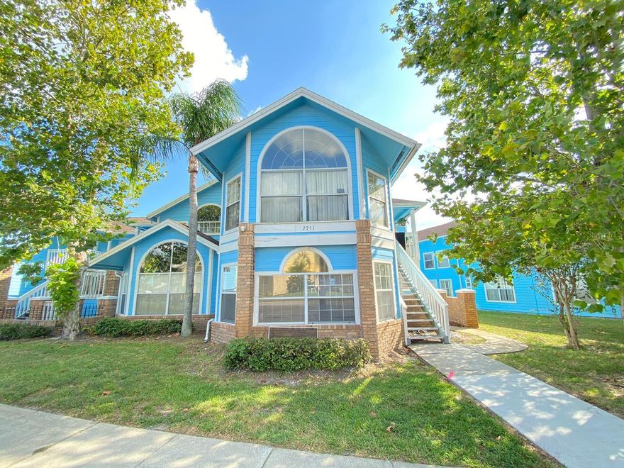Available December 1st For rent! This 3-Bedroom 2-Bathroom condo ground floor in the Somerset Community. Includes all kitchen appliances, vinyl and tile flooring, ceiling fans, window blinds, and a spacious walk-in closet everything you need for comfortable living! The unit also comes with a washer and dryer, making daily chores super convenient. The community offers amazing features such as a sparkling resort-style pool, relaxing spa and sauna, fully equipped fitness center, tennis courts, playground, and a beautiful clubhouse — the perfect place to unwind, stay active, and feel right at home. Conveniently located near downtown Kissimmee and the tourist district of US 192. Great location! Just minutes away from all theme parks, shopping centers including Walmart, Sam's Club, outlets, and a variety of restaurants. Schedule your showing today and make this your new home!