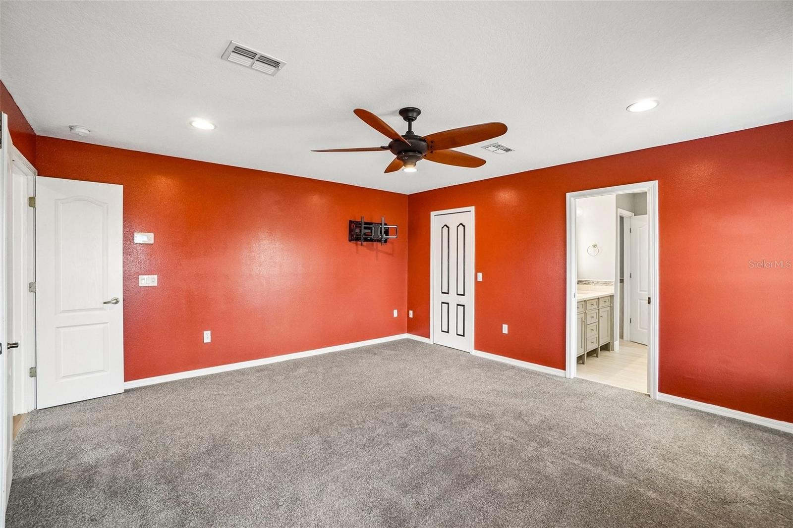 SILVER RIDGE - Residential