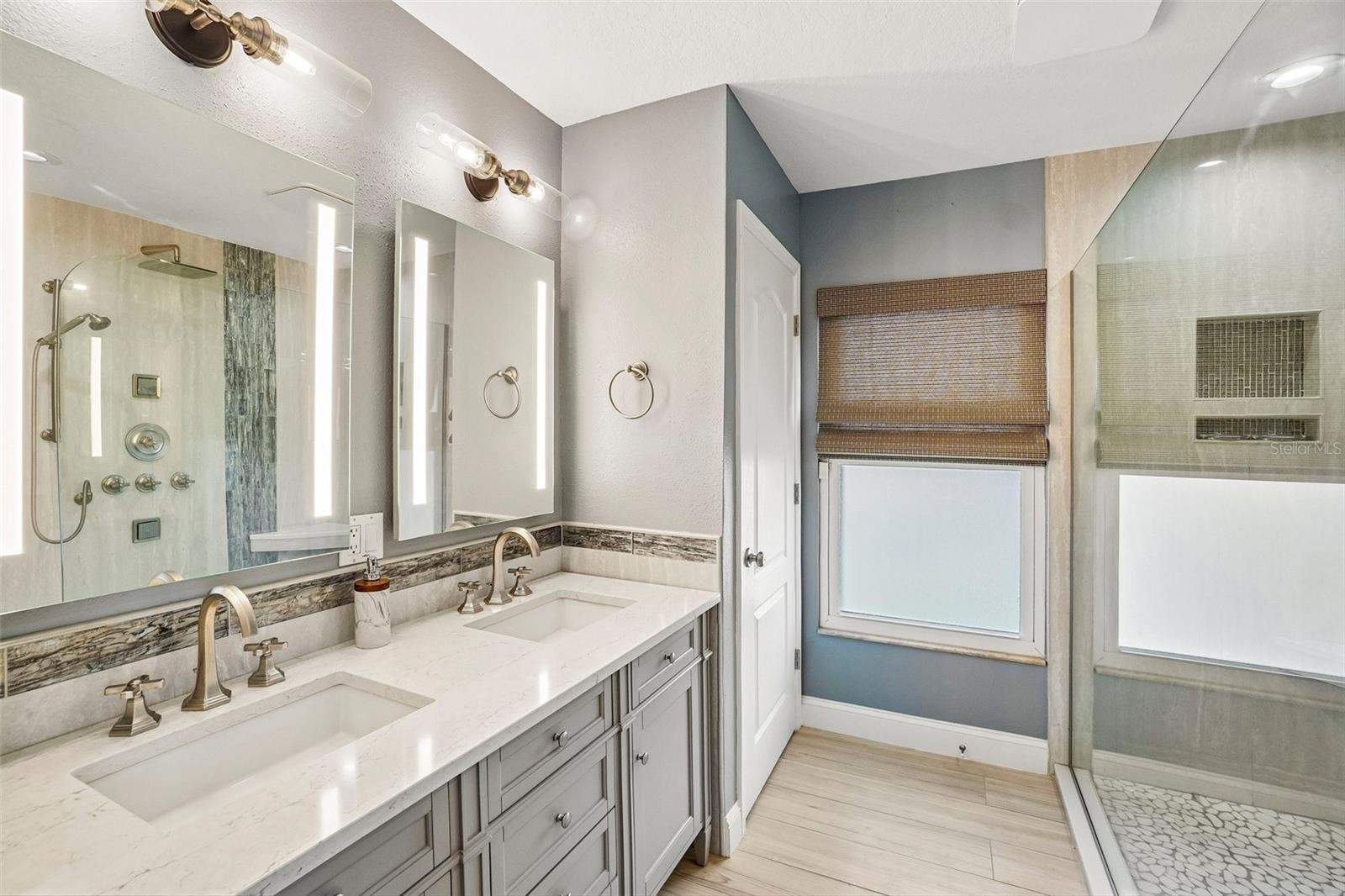 SILVER RIDGE - Residential
