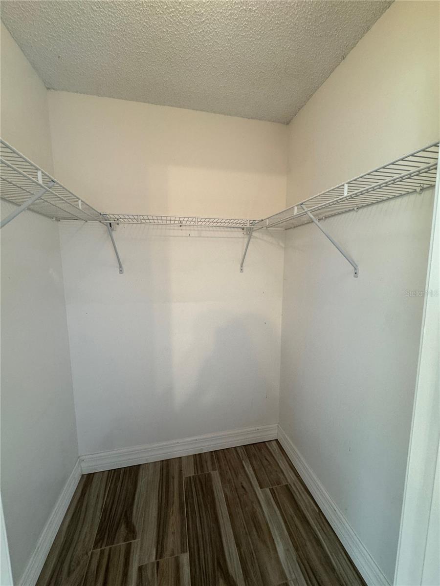 HIDDEN HOLLOW - Residential