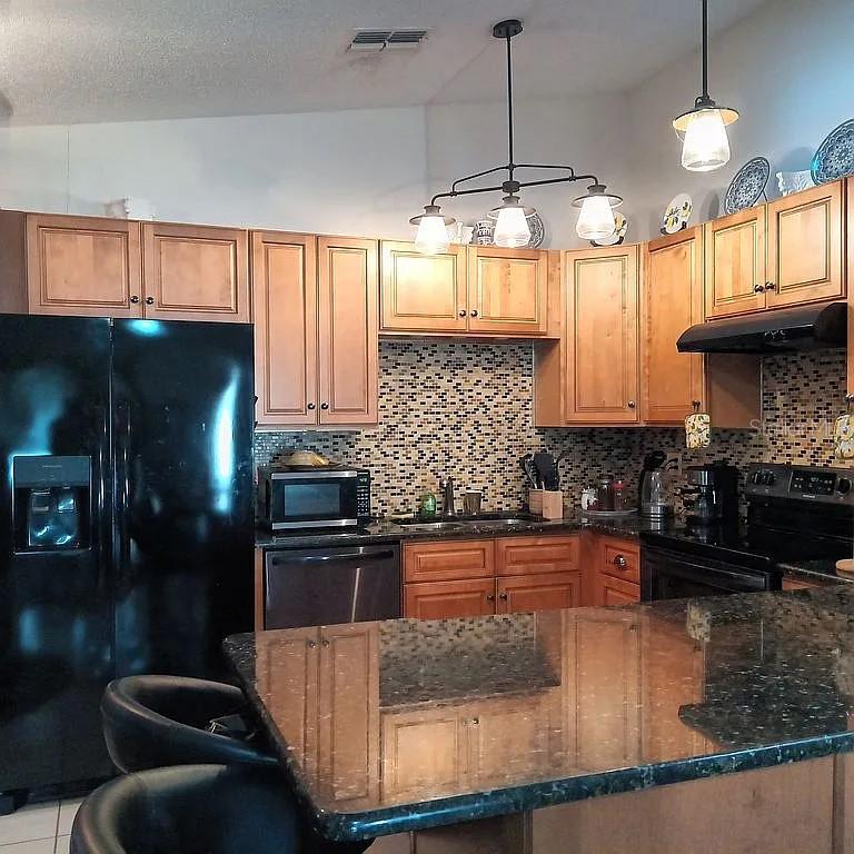 ROYAL PALM VILLAS - Residential