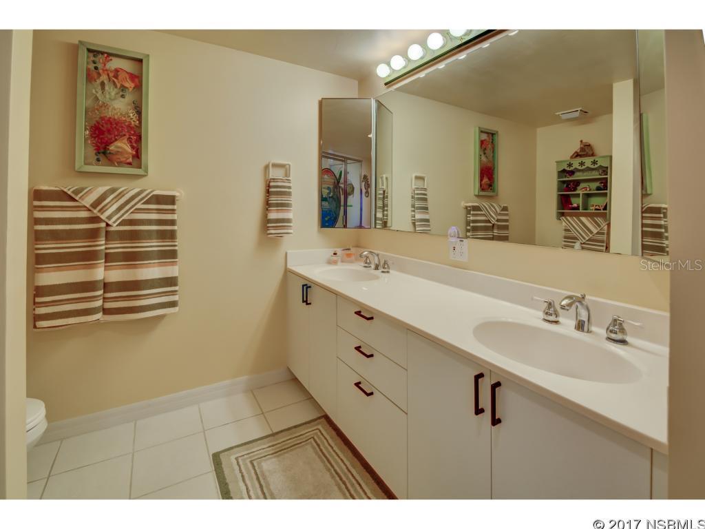 Oceans 08 Condo - Residential