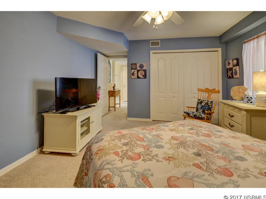 Oceans 08 Condo - Residential