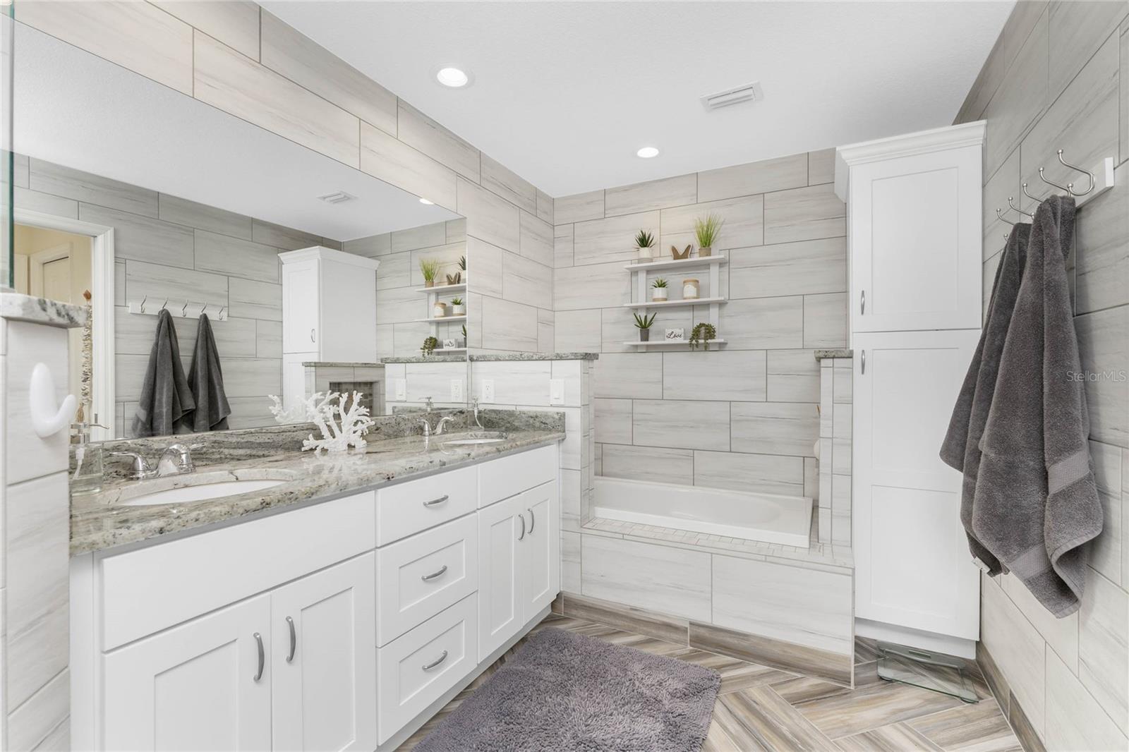 PUNTA GORDA ISLES SEC 11 - Residential