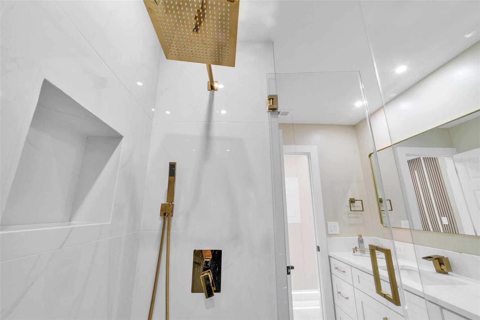 WEST PARK ESTATES UNIT 2 - Residential