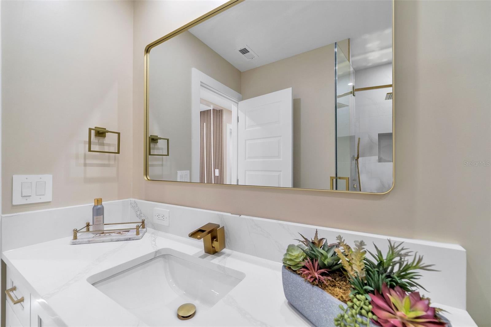 WEST PARK ESTATES UNIT 2 - Residential